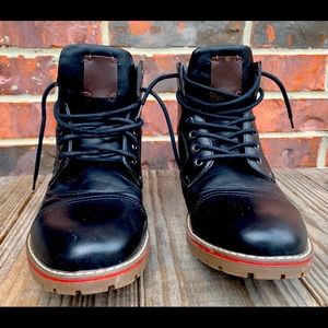 Men’s size 12 Goodfellow & Co. boots.